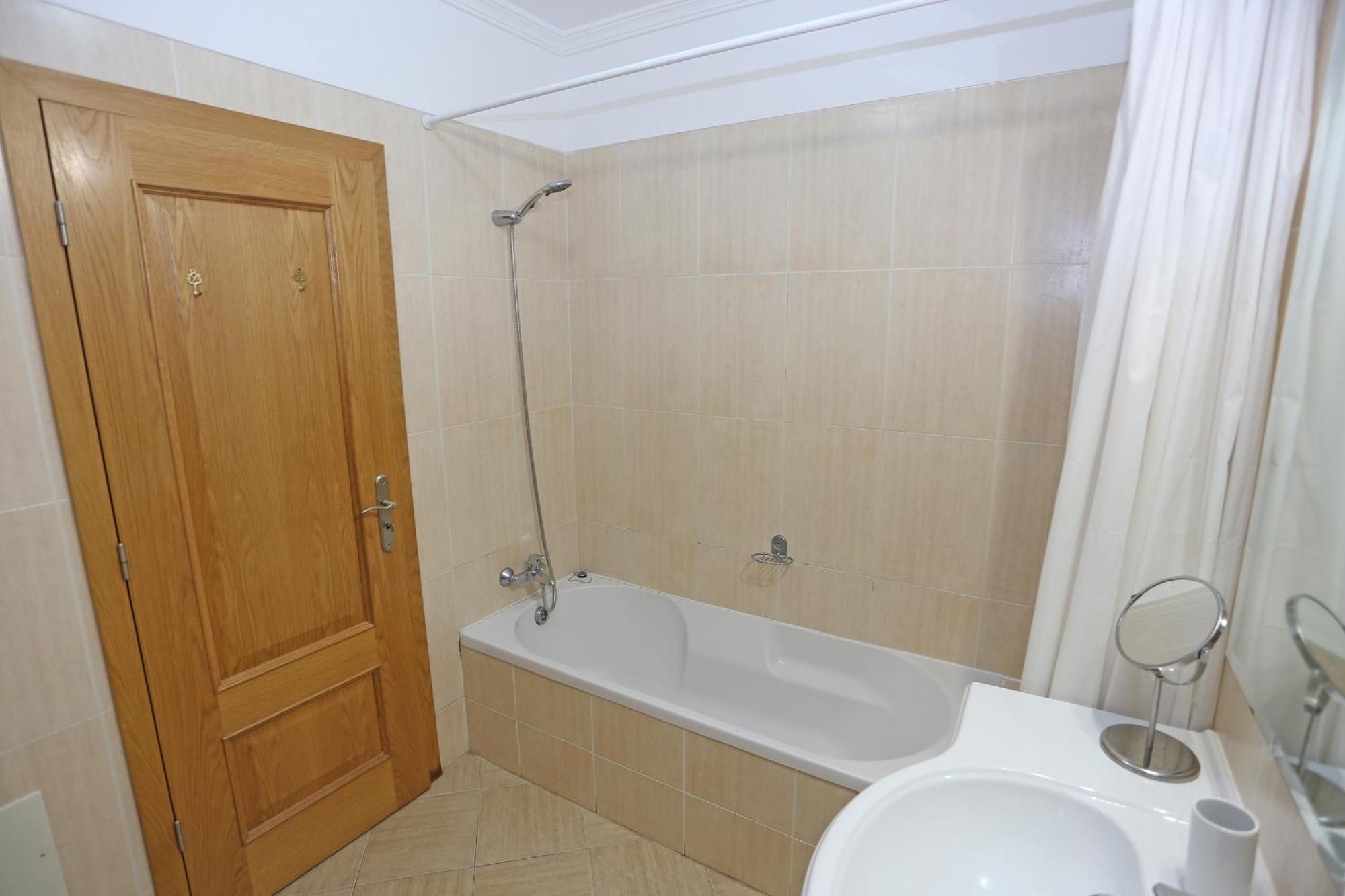 A32 - Lancemar Flat In